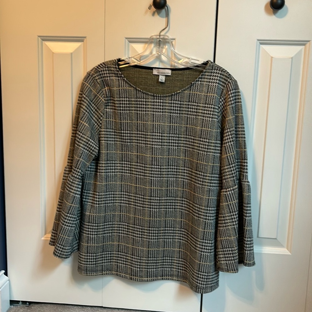 Allison Joy ballon sleeve top